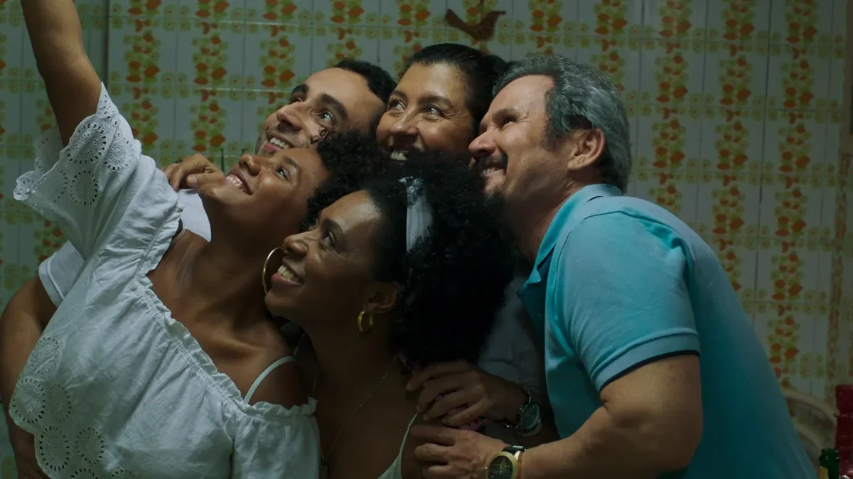Três Verões Full HD İzle